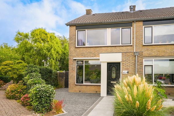 Verkocht: Ruimte en comfort in een gezellige hoekwoning!